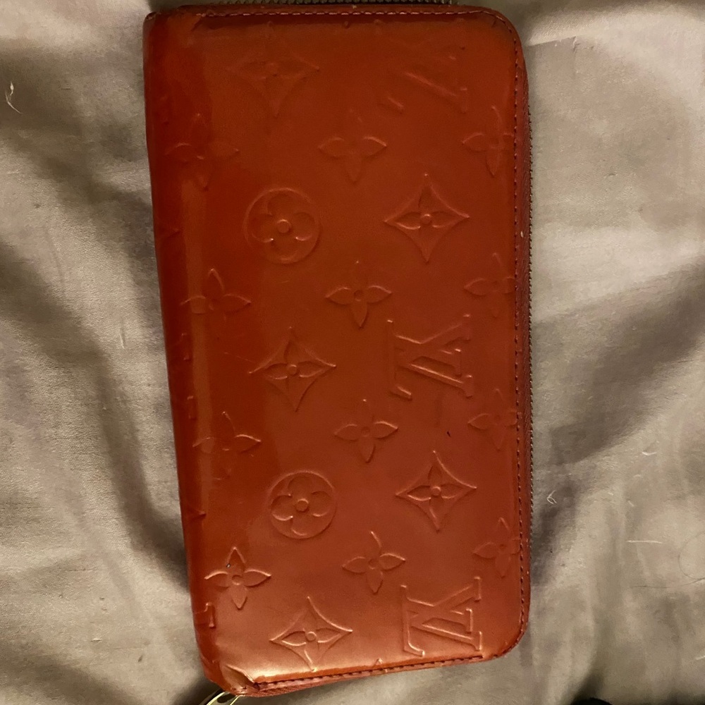 Louis Vuitton Vernis wallet